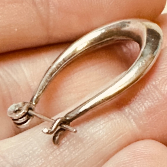 925 Sterling Silver Oval Hoop Earrings Top Bar Snap EUC - Picture 9 of 13